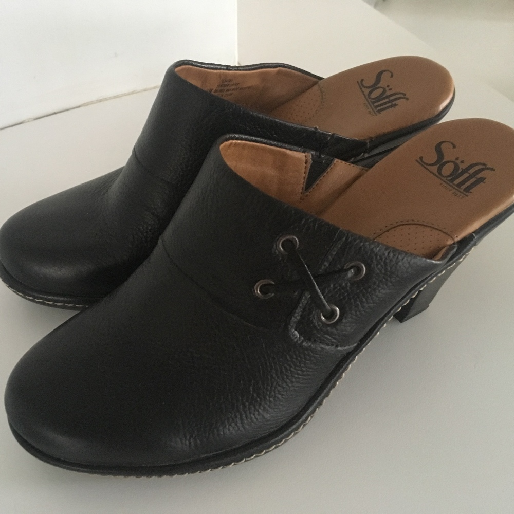 Sofft  leather clogs, new without tags, size 6